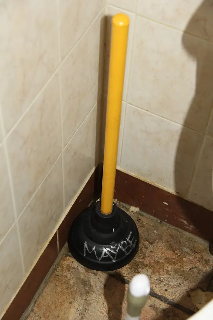 why is my plunger not working
