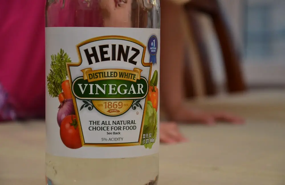 How To Clean With Vinegar